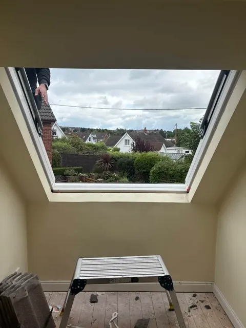 VELUX roof window replacement, photograph 3