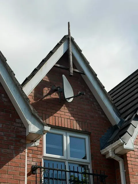 Dry verge roofline improvement, photograph 2
